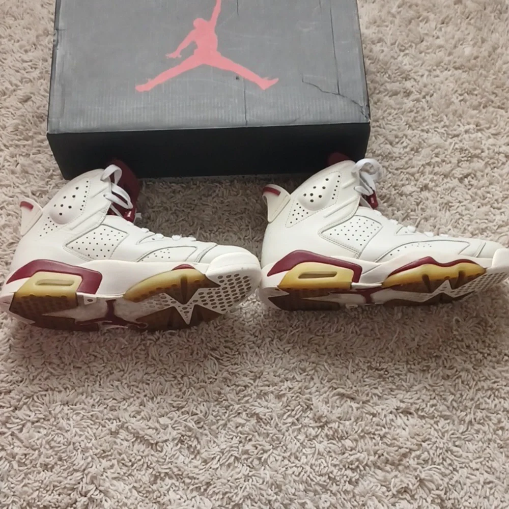 Air Jordan 6 Retro Size 8 Off White/ Maroon GUC - Picture 6 of 14